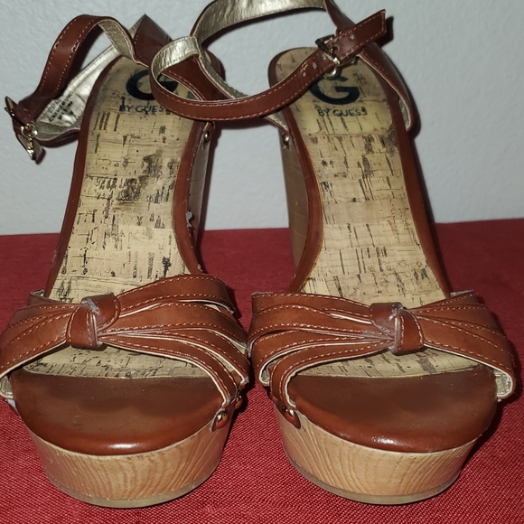 Guess Heels - Tan/brown size 10 - Picture 3 of 5